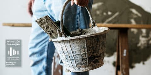 cubo de materiales de cubrición